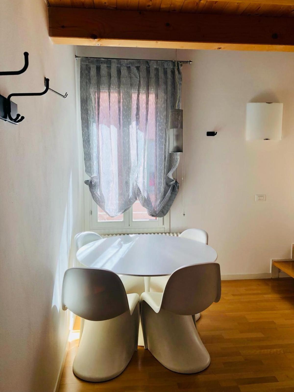 Cindy House - Centro Storico Apartment Bassano del Grappa Bagian luar foto