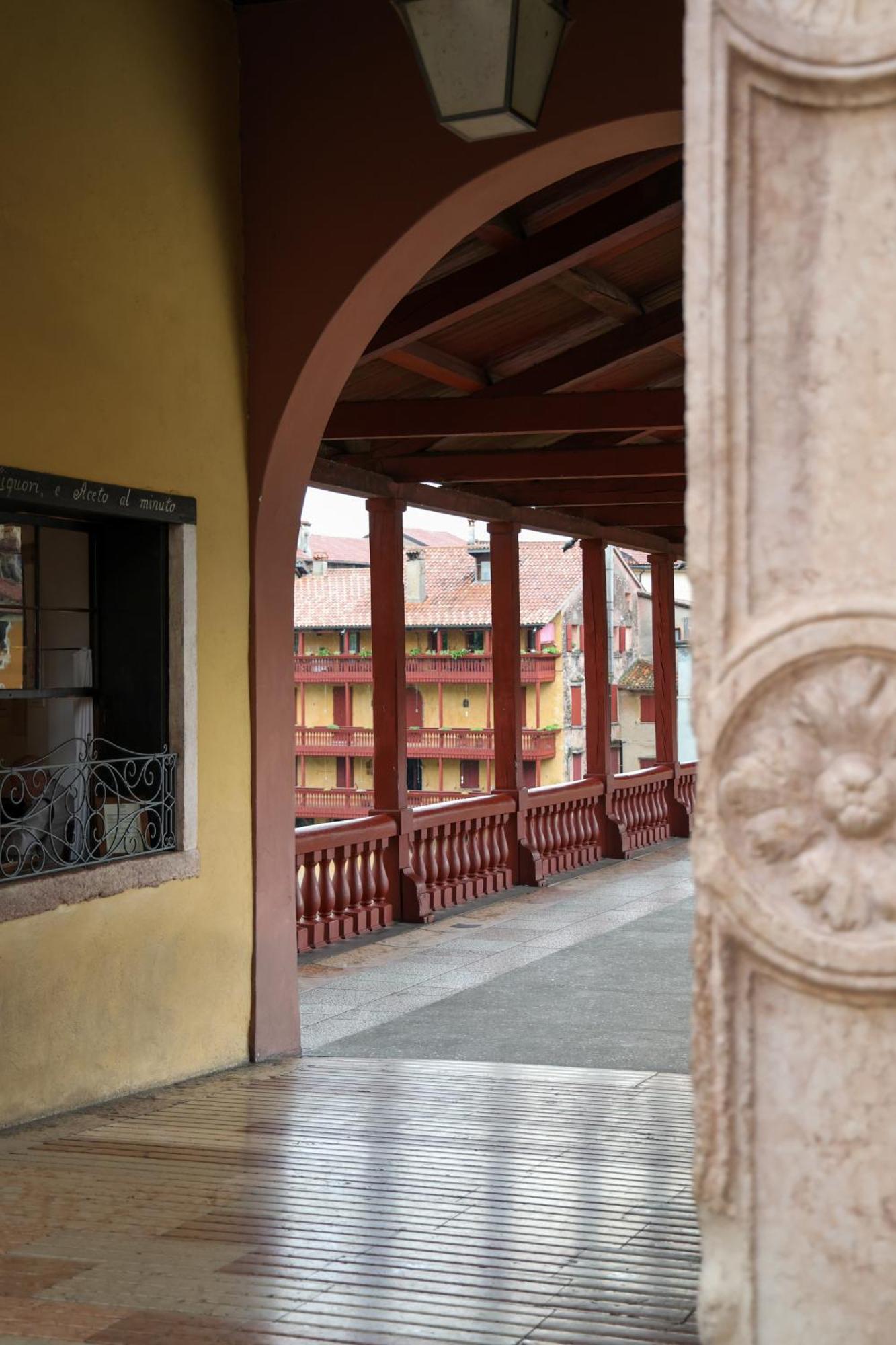 Cindy House - Centro Storico Apartment Bassano del Grappa Bagian luar foto