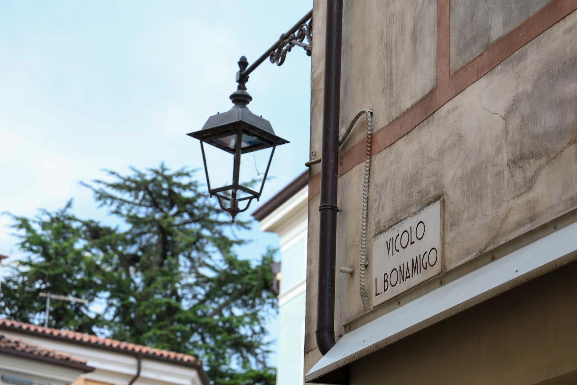 Cindy House - Centro Storico Apartment Bassano del Grappa Bagian luar foto